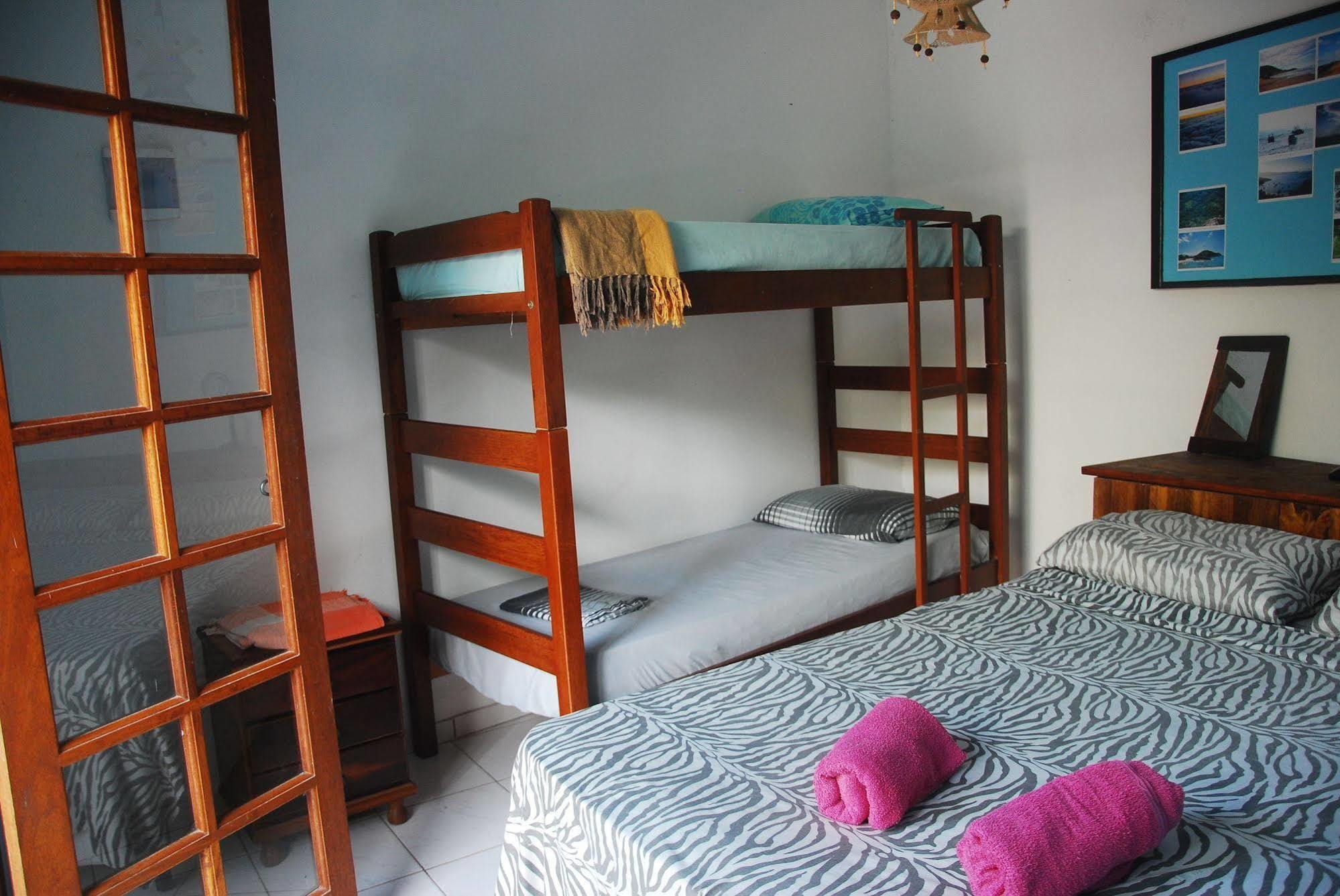 Samblumba Hostel Trindade トリンダーデ エクステリア 写真